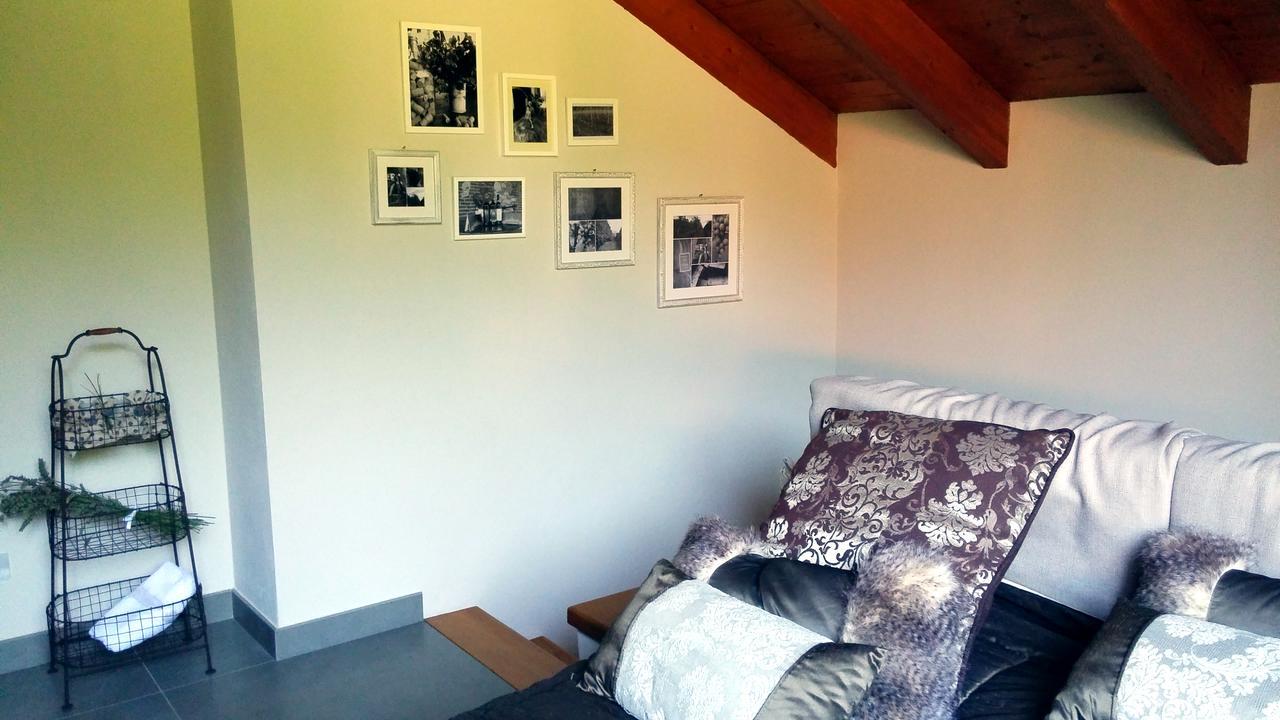 Relais Profumo Di Vino Bed & Breakfast Боргоманеро Екстериор снимка