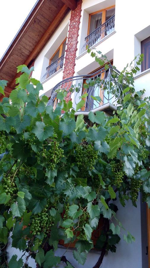 Relais Profumo Di Vino Bed & Breakfast Боргоманеро Екстериор снимка