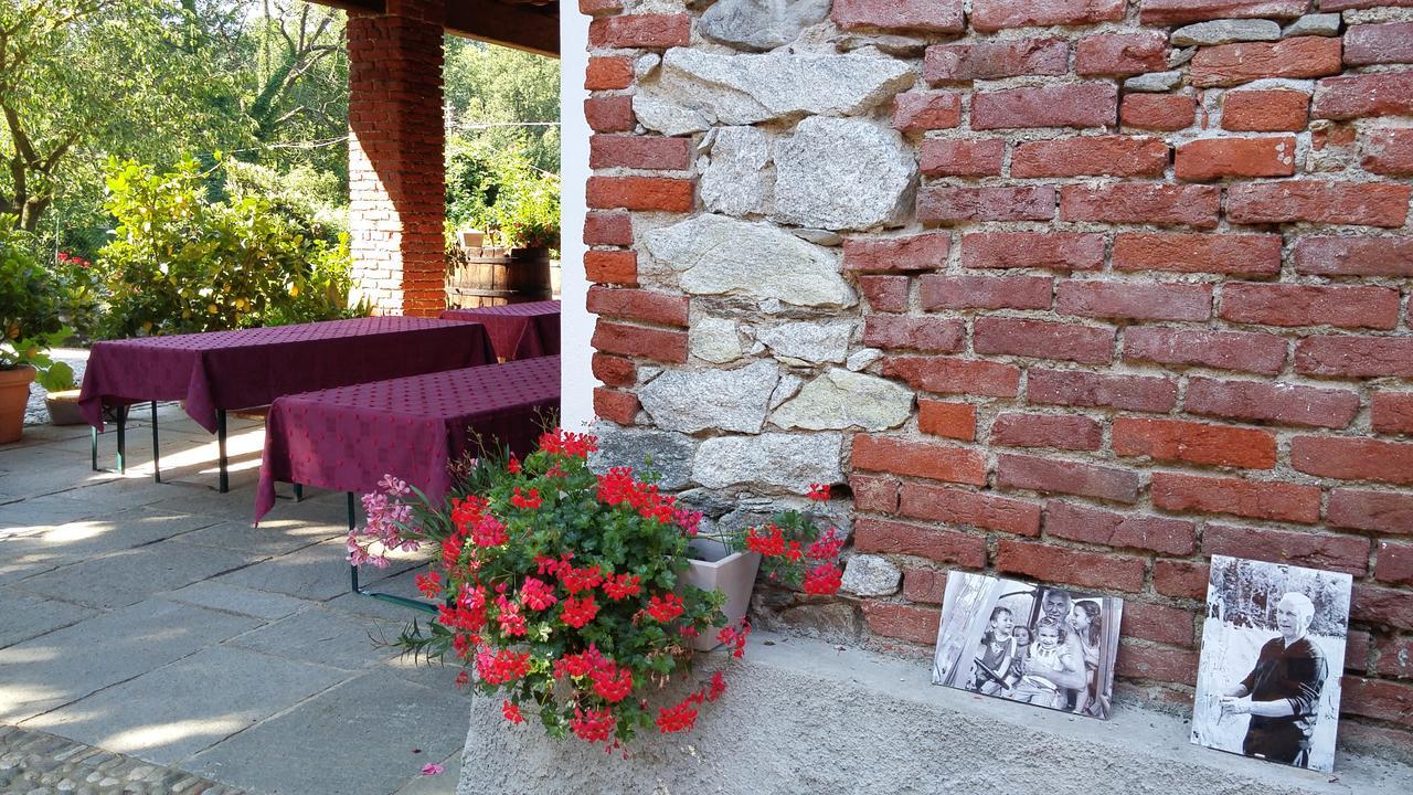 Relais Profumo Di Vino Bed & Breakfast Боргоманеро Екстериор снимка