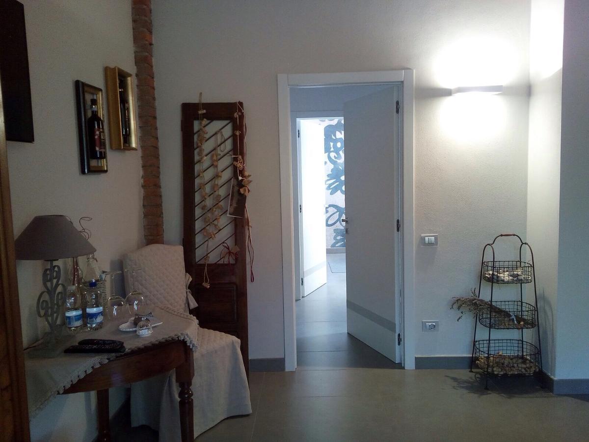 Relais Profumo Di Vino Bed & Breakfast Боргоманеро Екстериор снимка