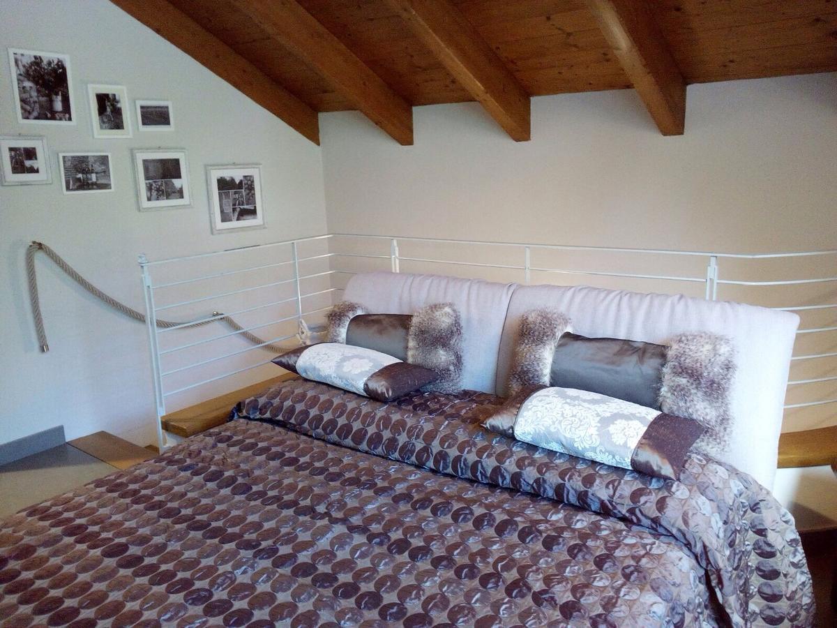 Relais Profumo Di Vino Bed & Breakfast Боргоманеро Екстериор снимка
